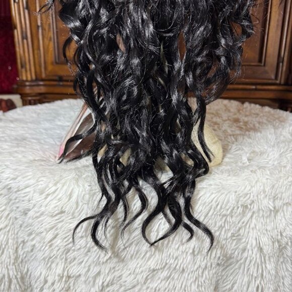 Freetress Equal 23" Star Lace Front Natural Hairline Color 1B Wavy Synthetic Wig - Picture 11 of 16